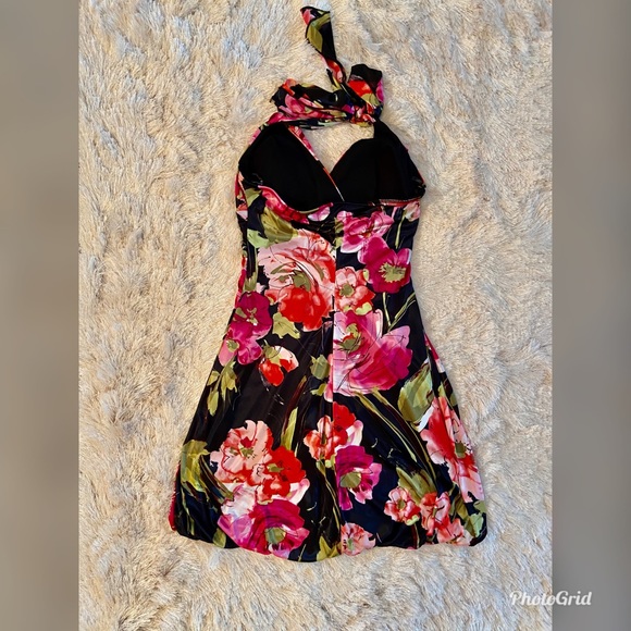Tie around the neck flower sundress. Summer dress. - Picture 2 of 2